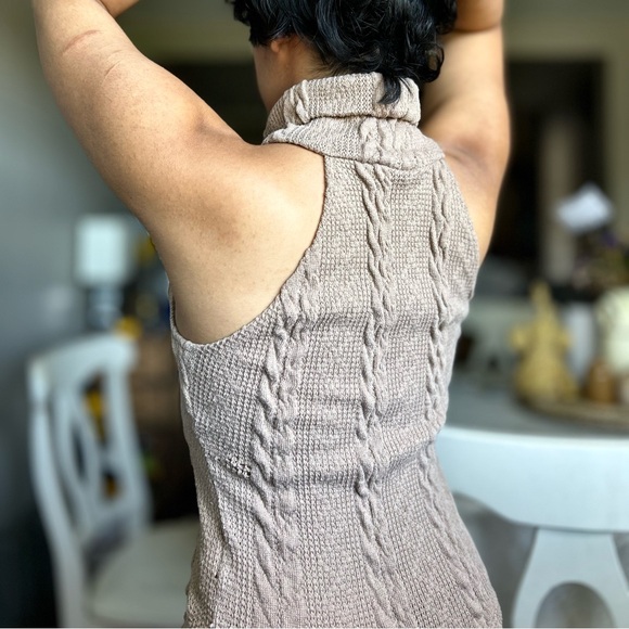 SHEIN Essnce Solid High Neck Tank Top - Picture 6 of 6